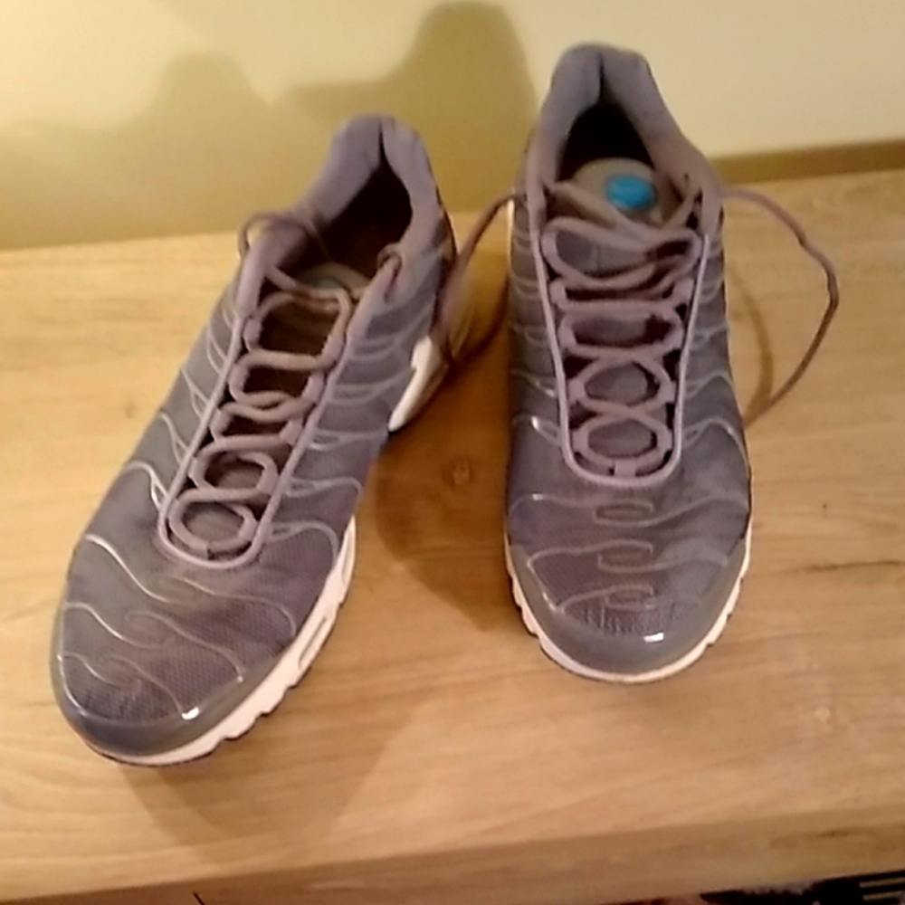 Nike dark Grey low top sneakers